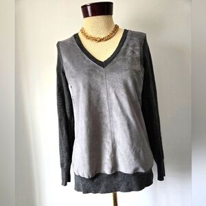 BANANA REPUBLIC Merino Wool And Faux Suede Grey Sweater. Size Small